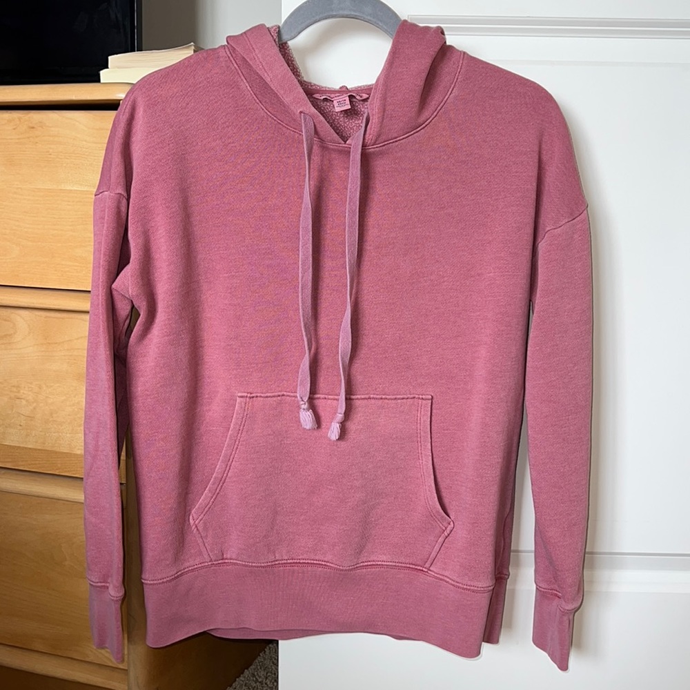 American Eagle XS Women’s Hoodie. Light pink/red color.